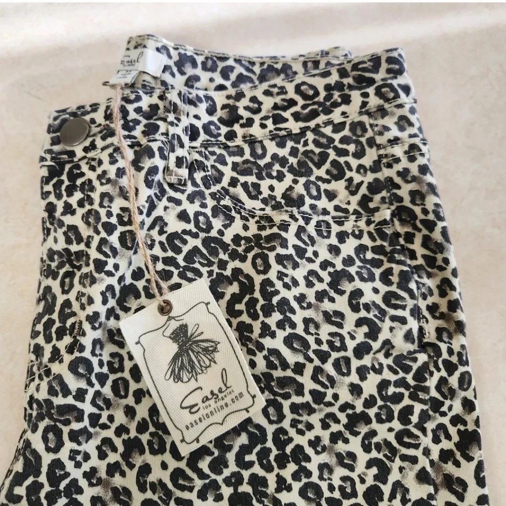 EASEL Womens Button Zip Distressed Leopard Animal Print BELL BOTTOMS Denim Jeans - Picture 3 of 10